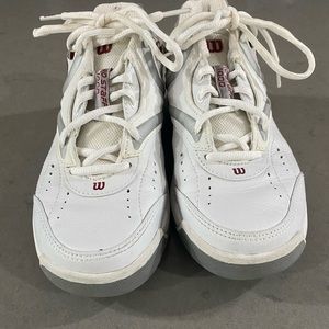 Wilson Pro Staff 1000 Womans Tennis Shoe